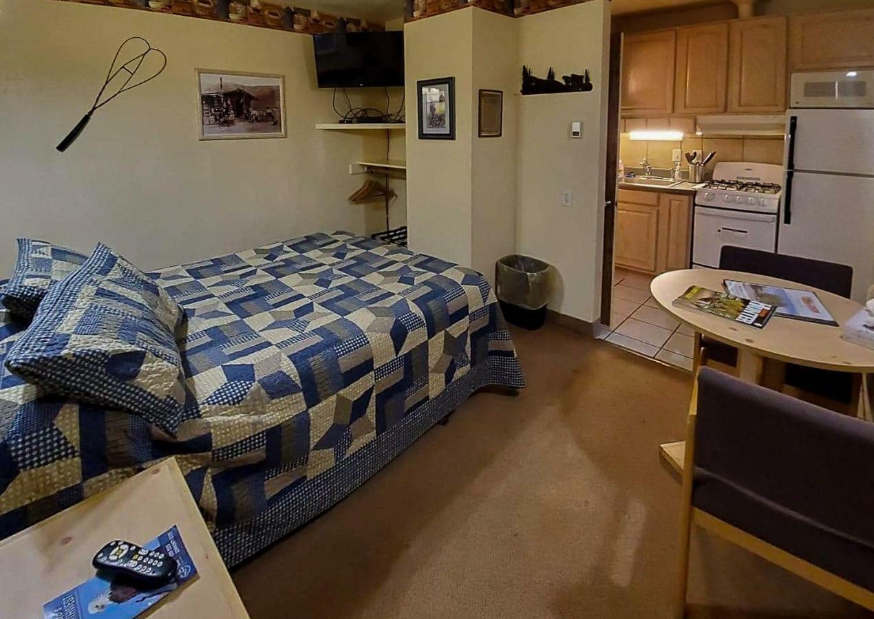 Elk Run Inn Крейг Екстер'єр фото